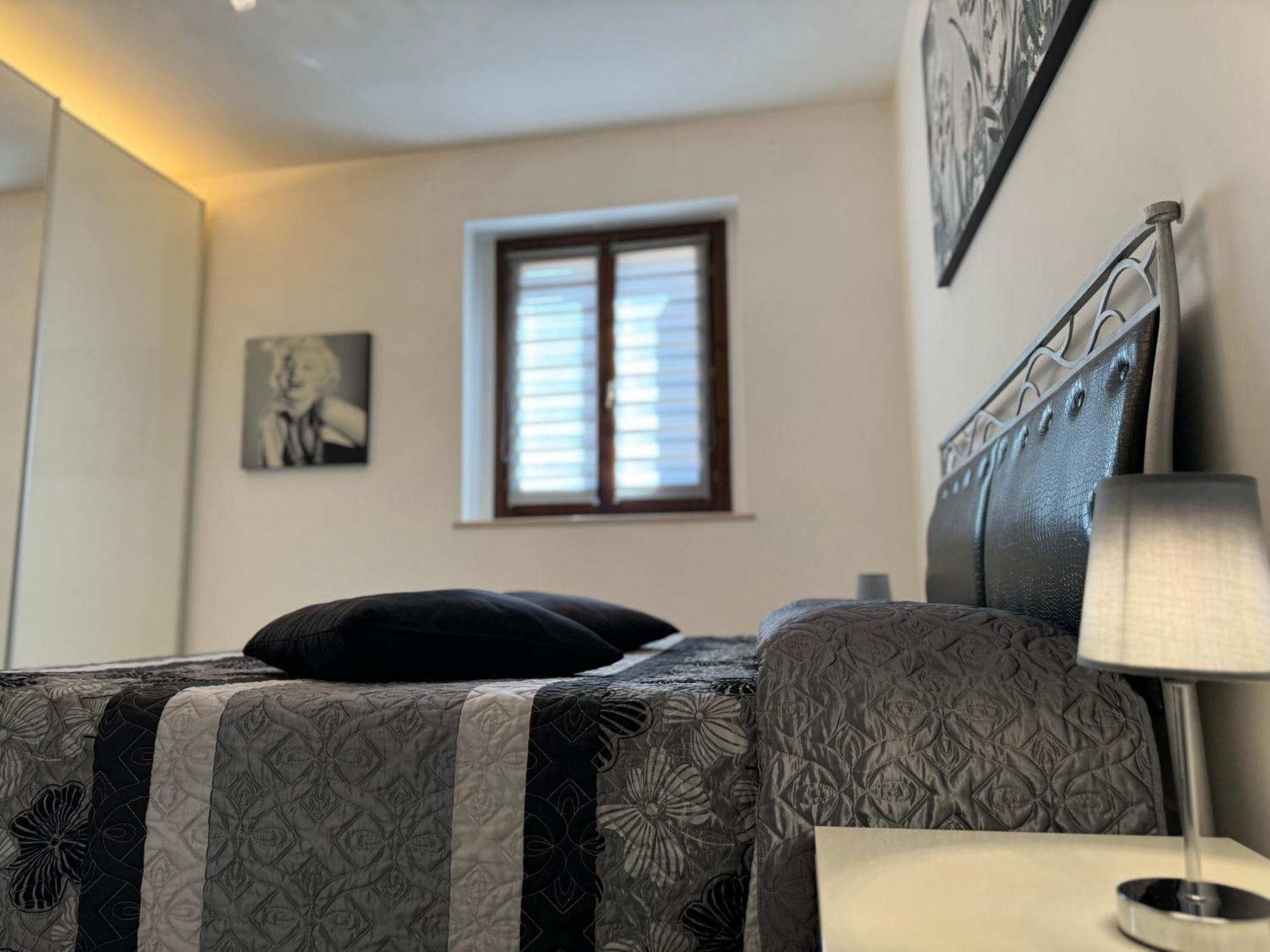Family Stylish Apartment Norcia Exterior foto